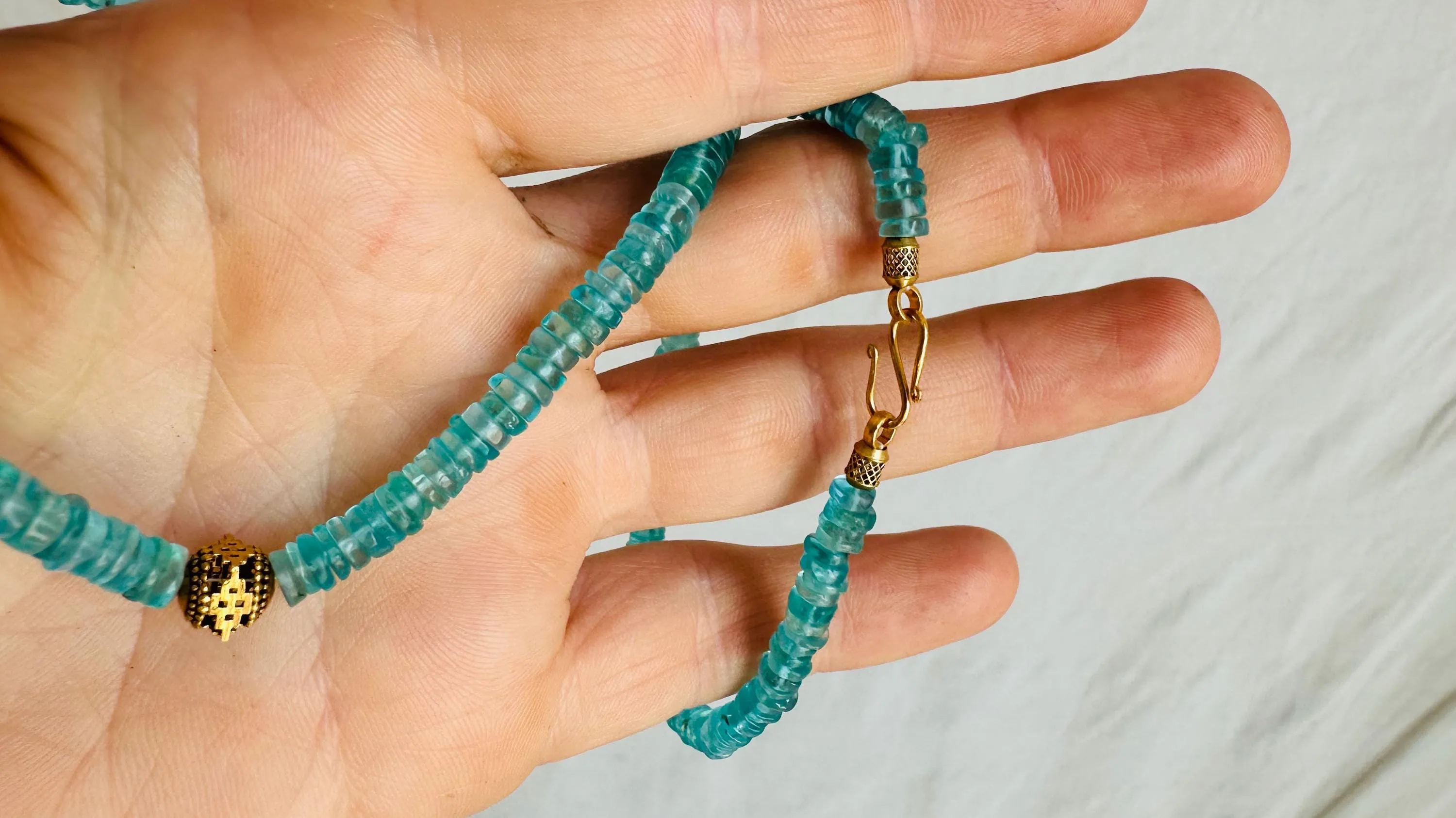 Aquamarine and Antique Gold Filigree Necklace. 14k. India. 0670