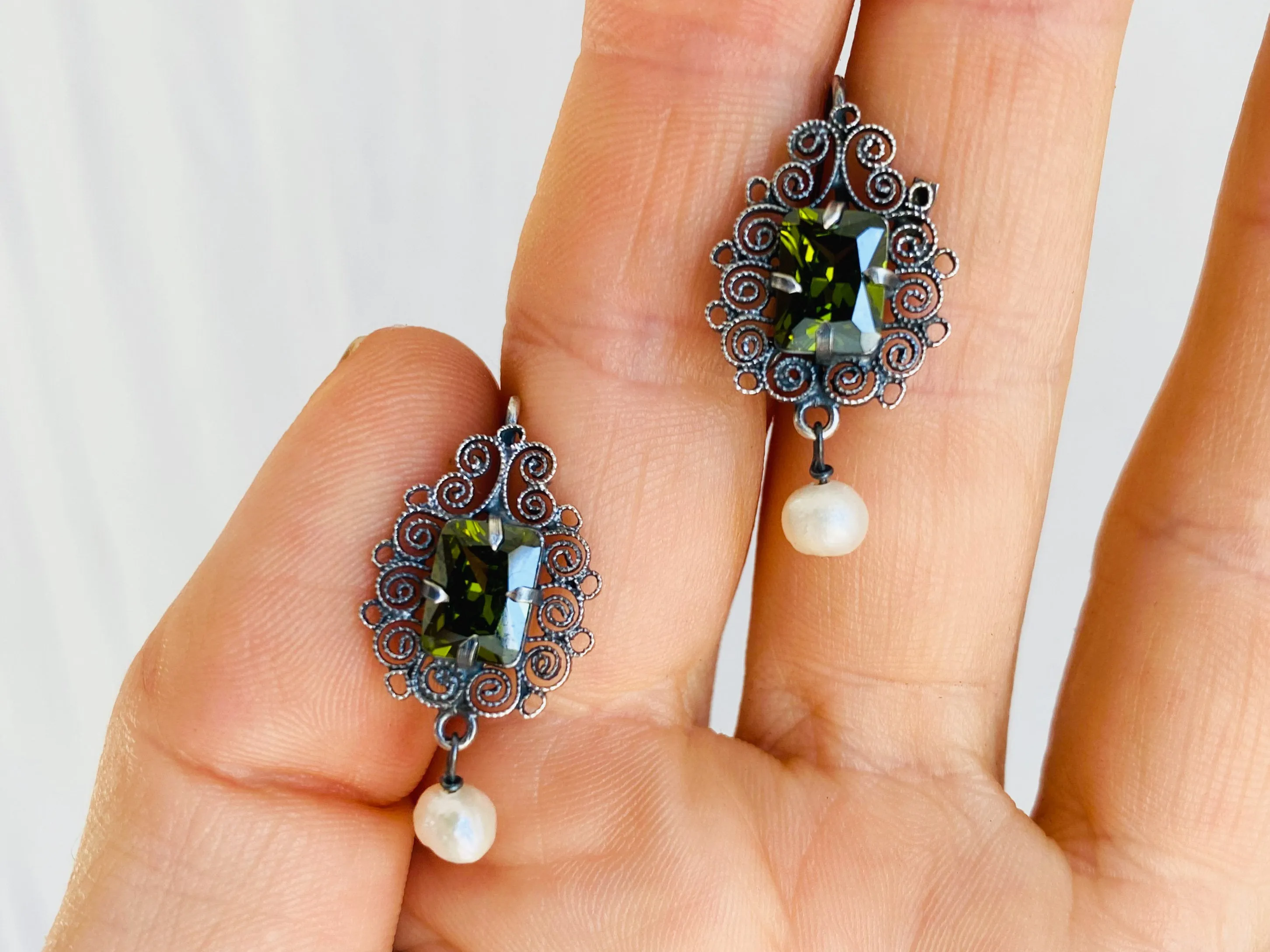 Green Glass Filigree Earrings. Sterling Silver Earrings.