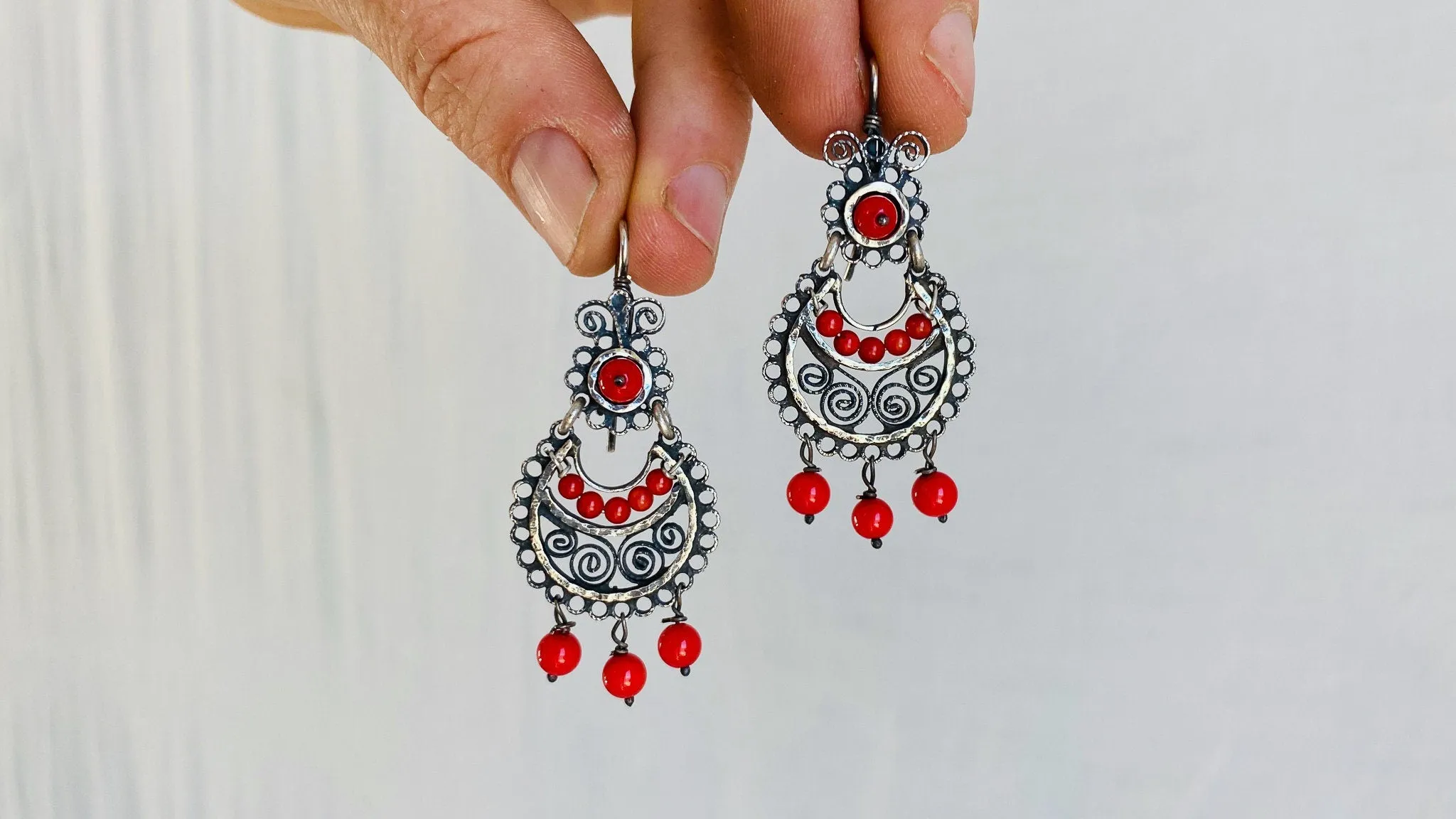 Oaxacan Filigree Earrings with Coral. Sterling Silver. Mexico. Frida Kahlo. 0021