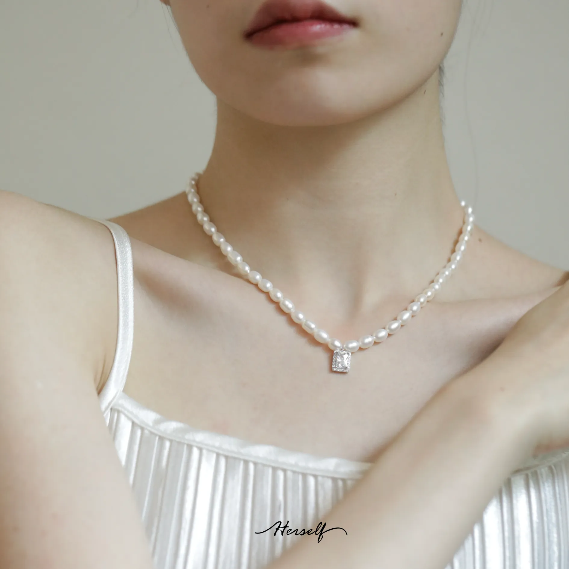 Rice Pearl Chocker Cube Zircon