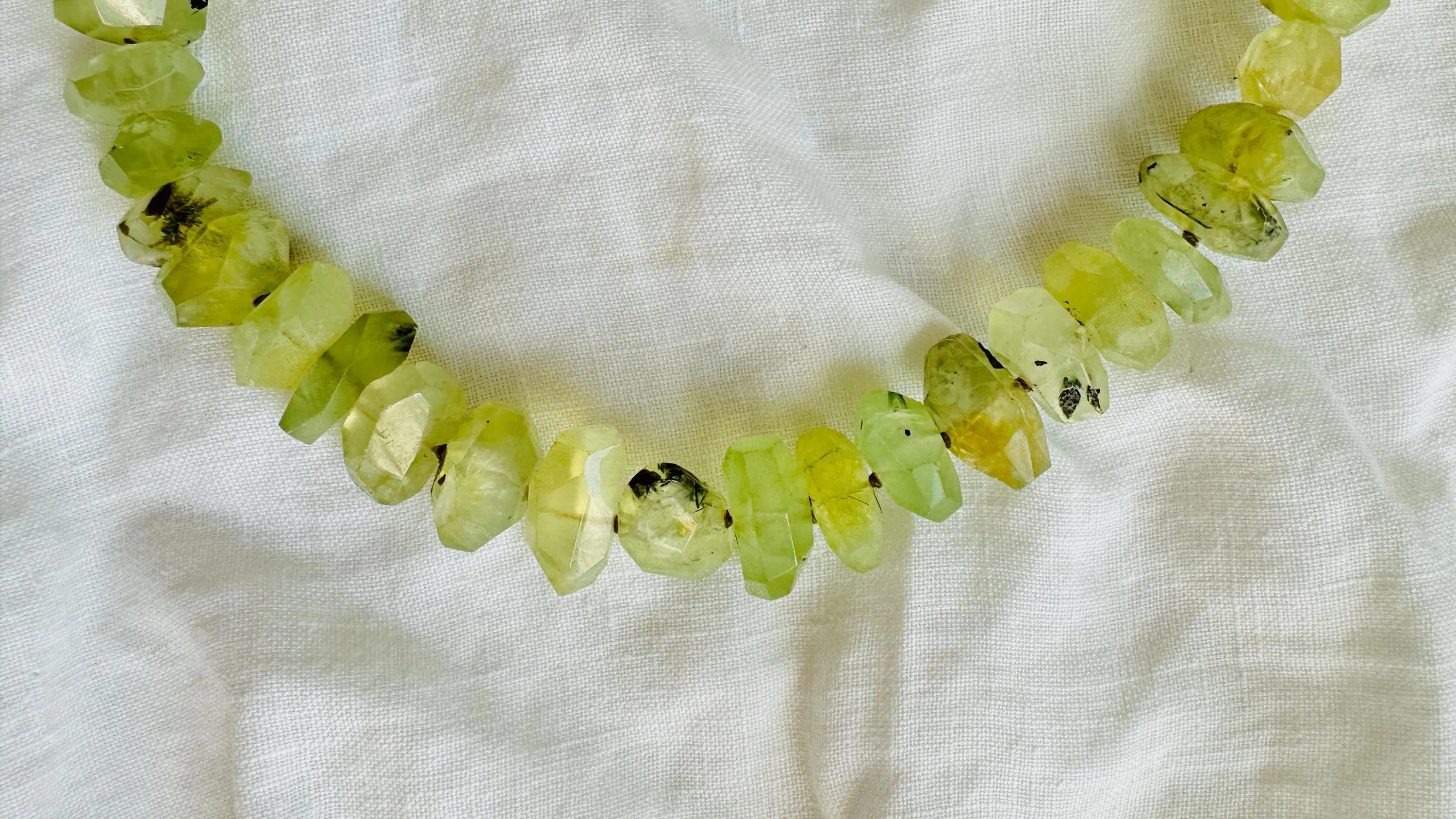 Rutilated Prehnite Necklace. Sterling Silver. 2641