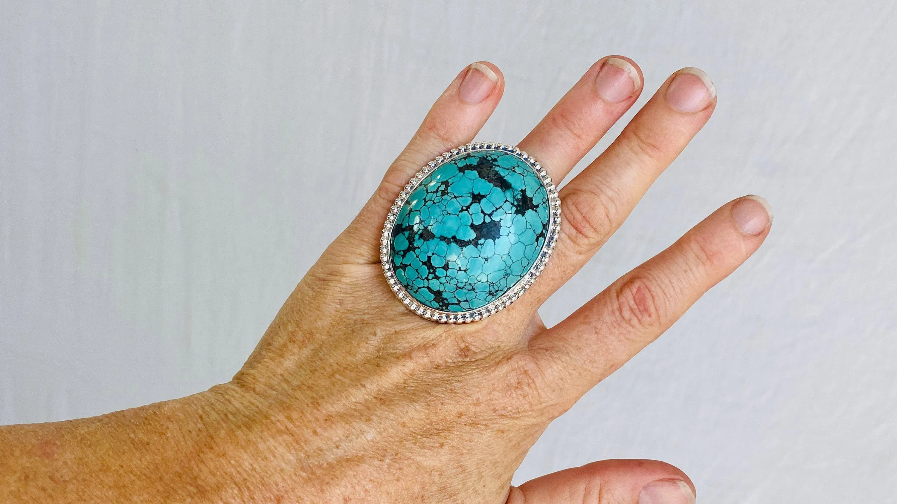 Turquoise and Silver Ring. Size 6.4.