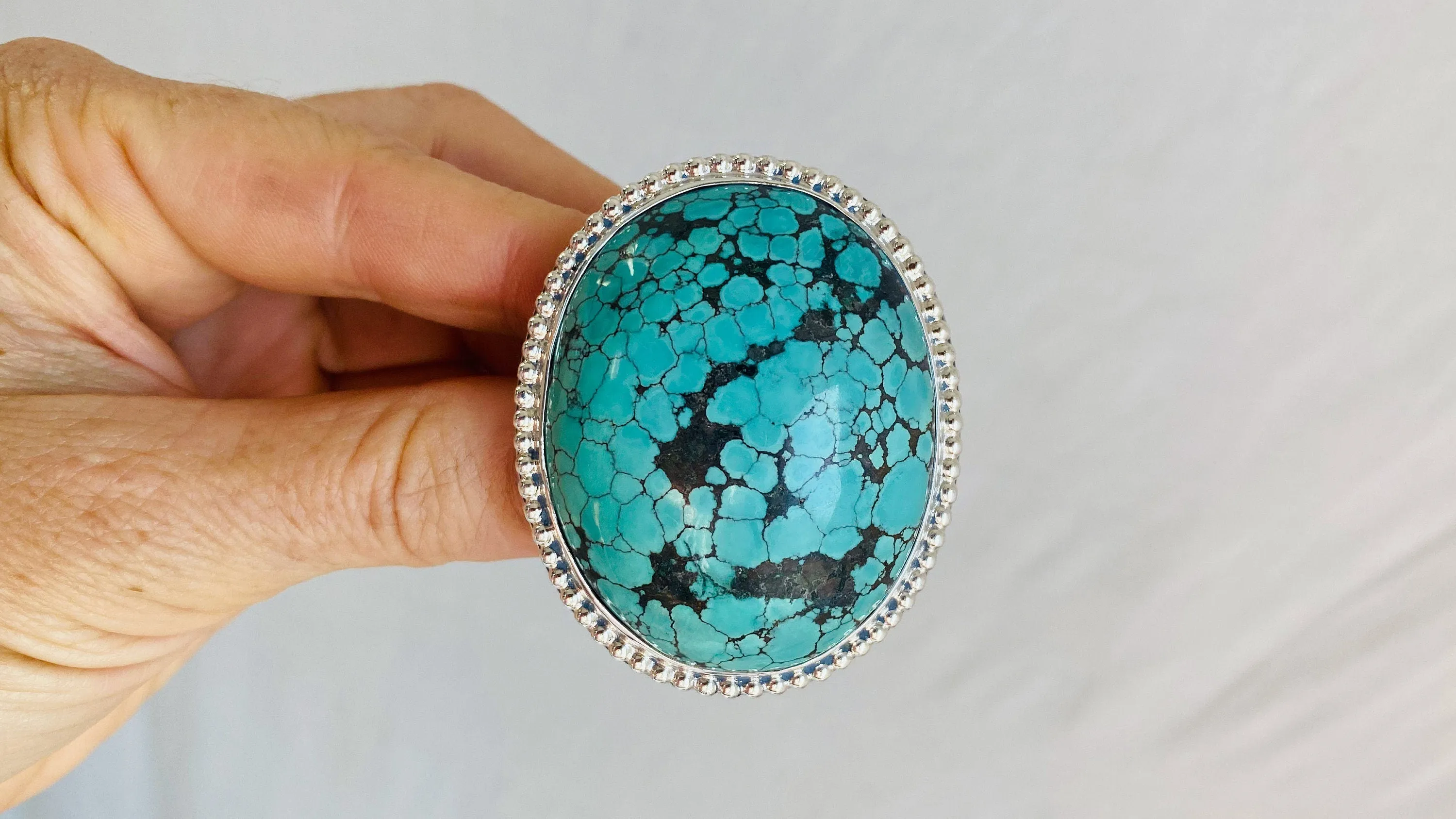 Turquoise and Silver Ring. Size 6.4.