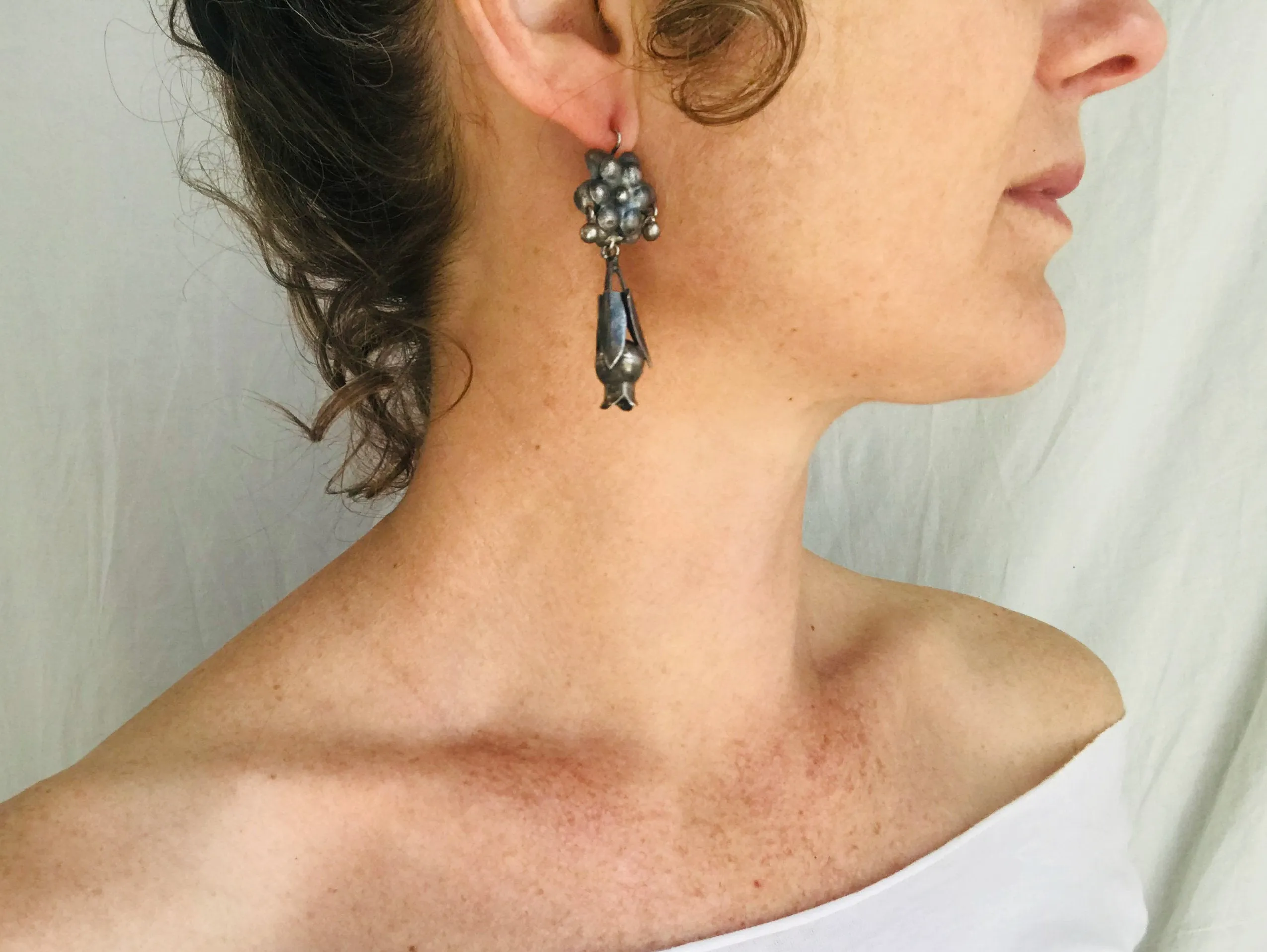 Vintage Oaxacan Earrings. Pomegranites. Sterling Silver. Mexico. Frida Kahlo